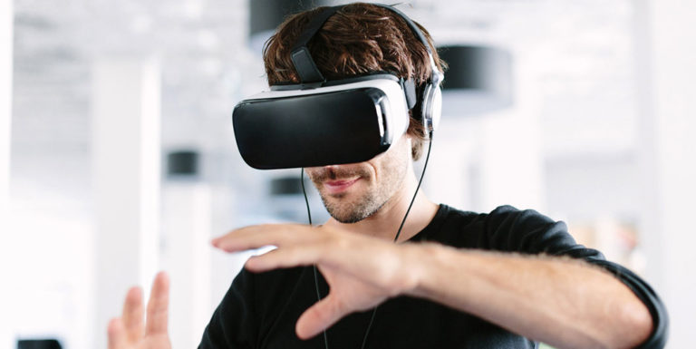 Using Augmented and Virtual Reality to Promote Your Business